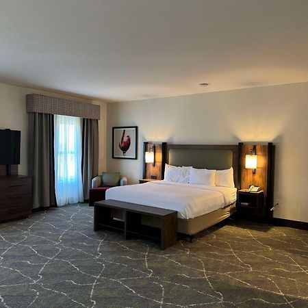 Hampton Inn & Suites Dobson Екстериор снимка
