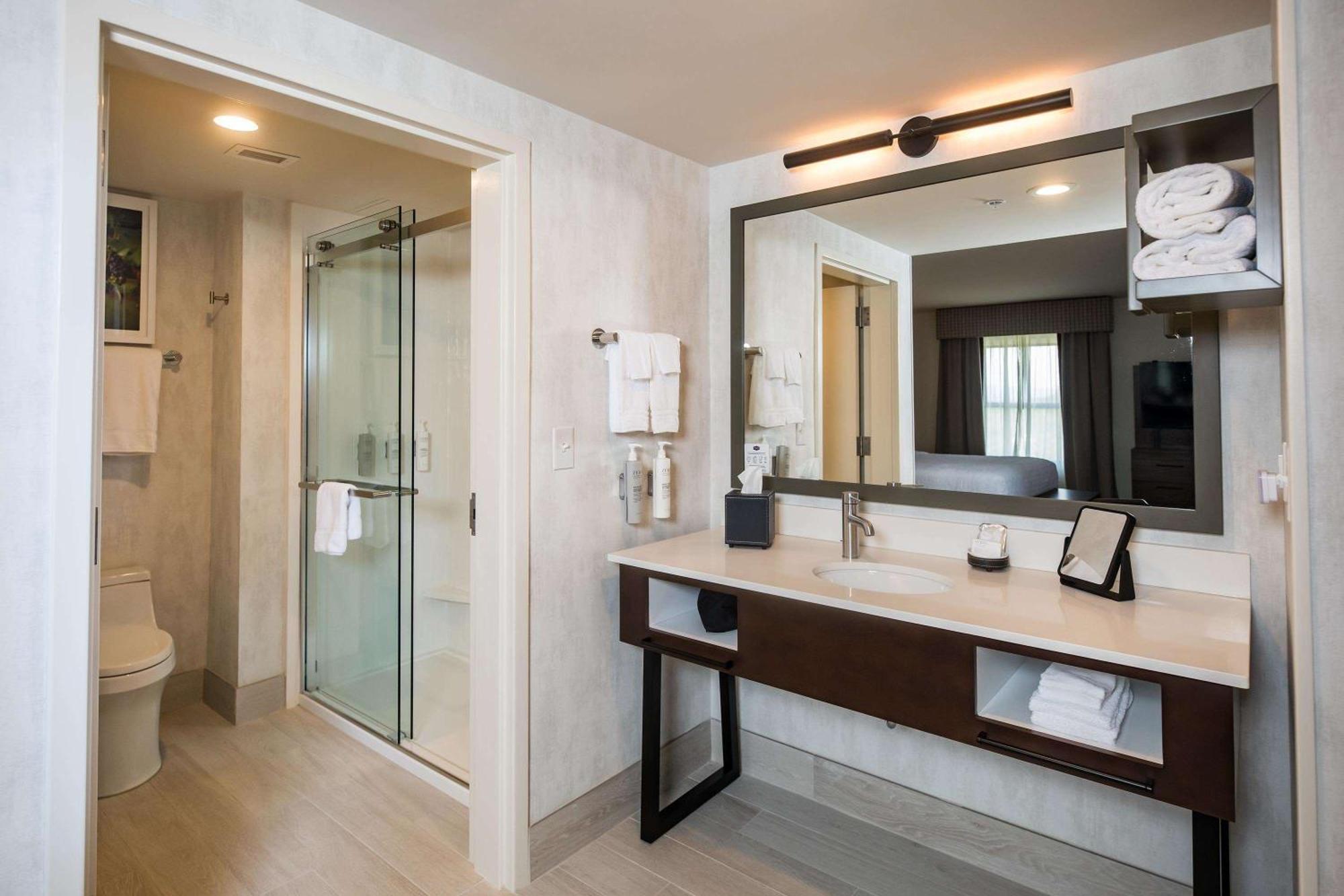 Hampton Inn & Suites Dobson Екстериор снимка