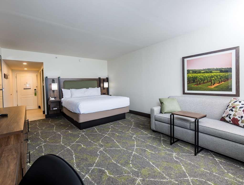 Hampton Inn & Suites Dobson Стая снимка
