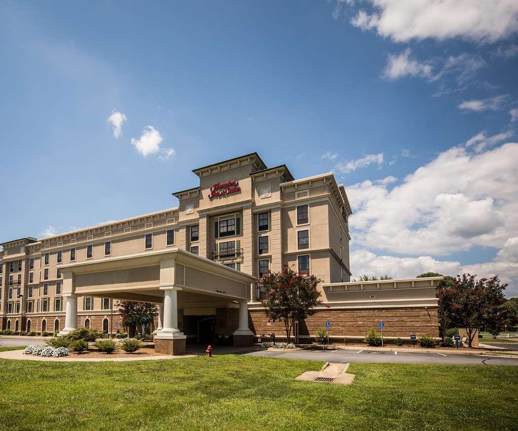 Hampton Inn & Suites Dobson Екстериор снимка