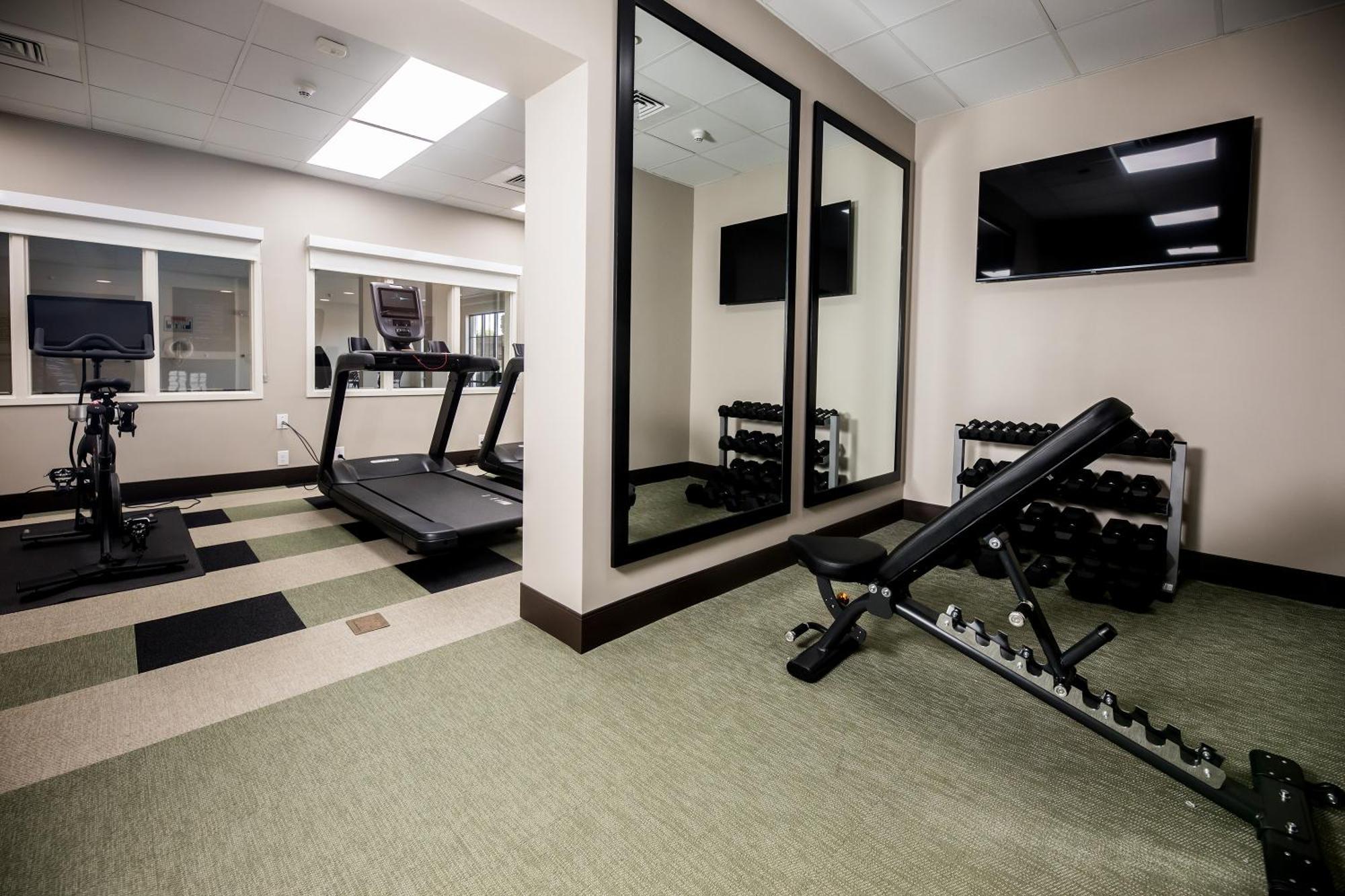 Hampton Inn & Suites Dobson Екстериор снимка