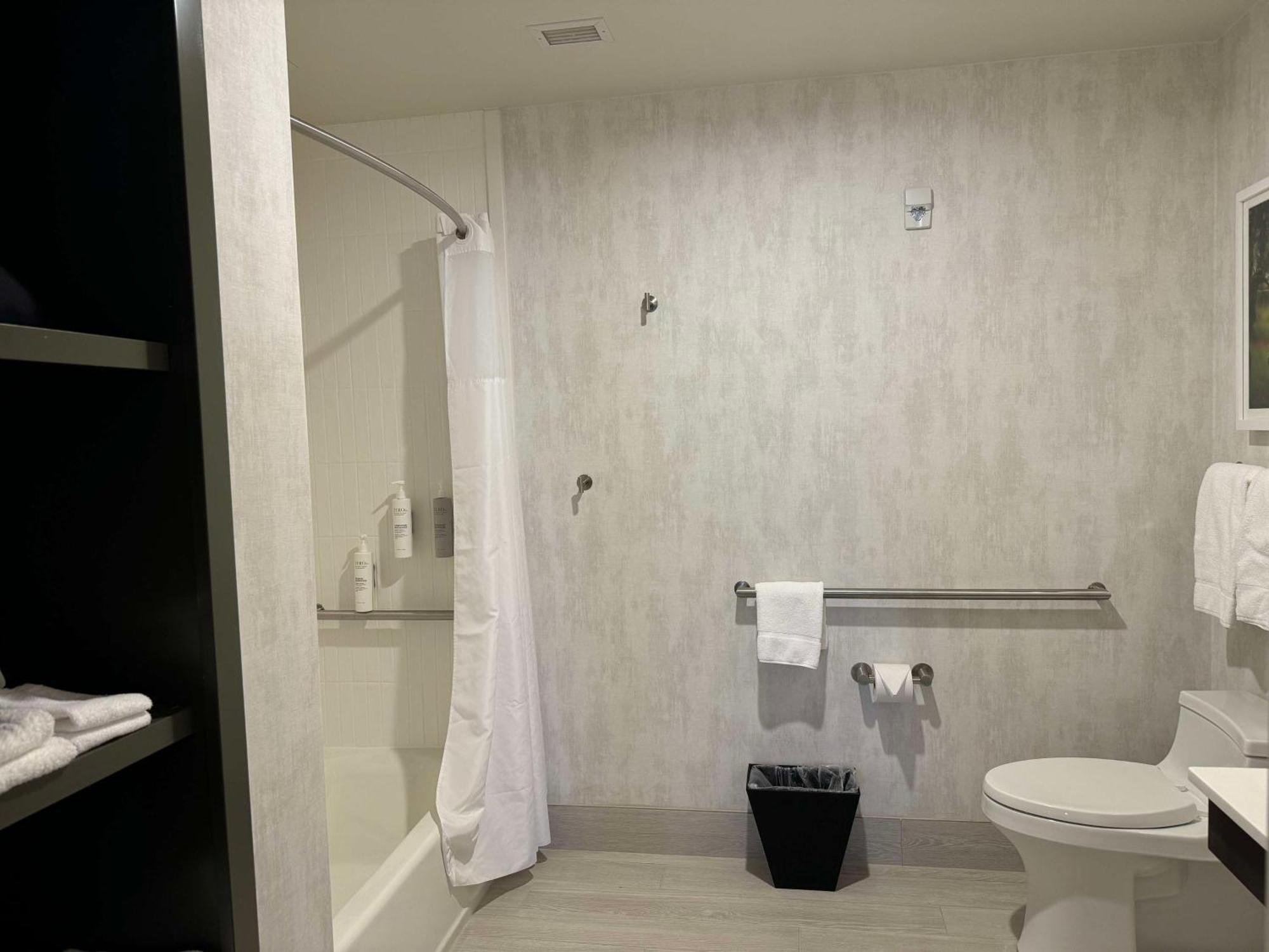 Hampton Inn & Suites Dobson Екстериор снимка